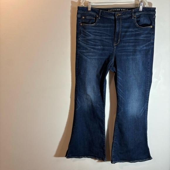 AMERICAN EAGLE Sz 20 Super High Rise Slit on Hem Mid Wash Flare Leg Jeans - Picture 2 of 13